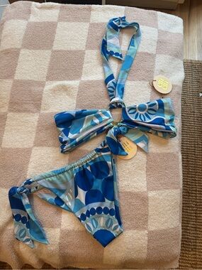 Cincin Azure two piece size large NWT